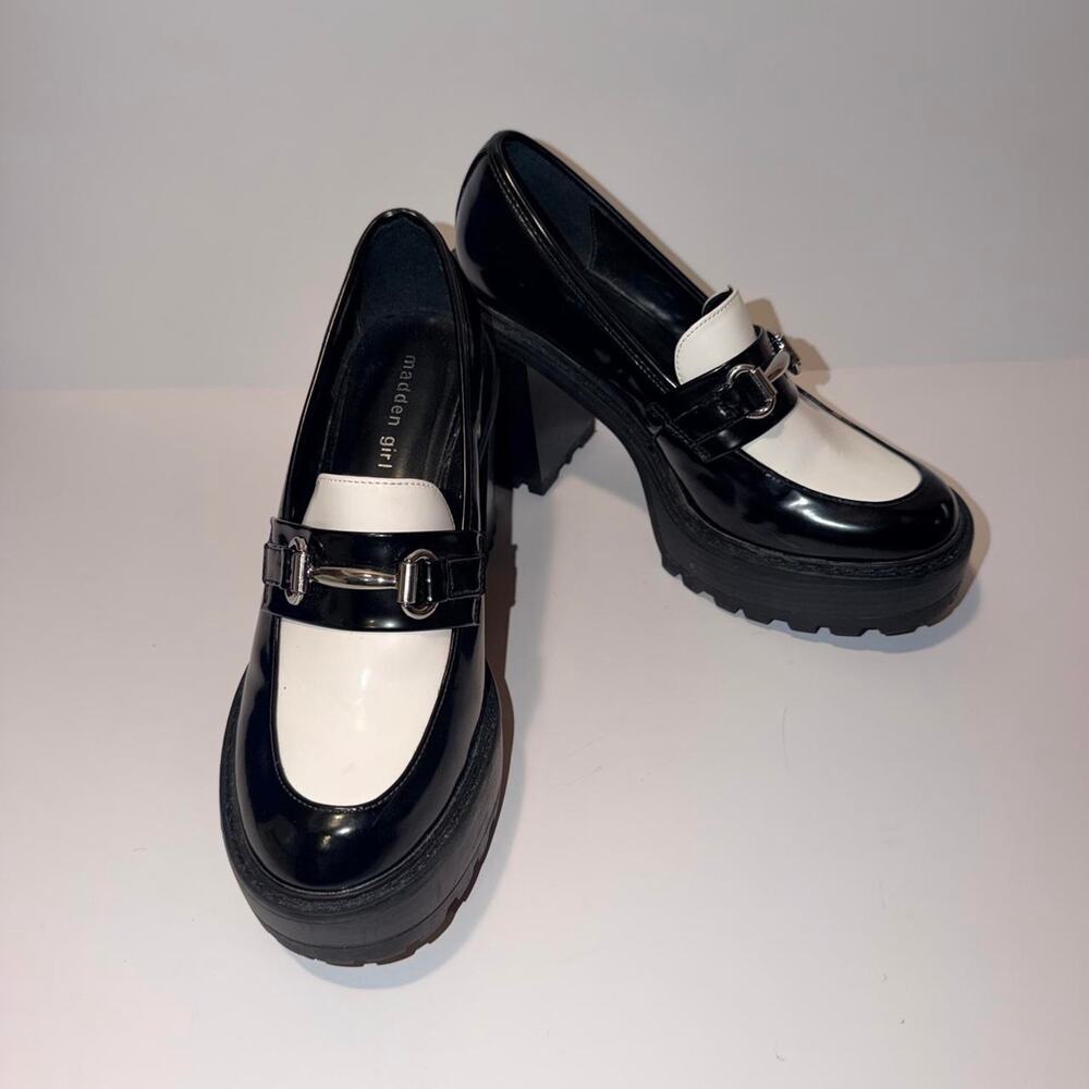 Madden girl black and white platform loafers Size 9.5